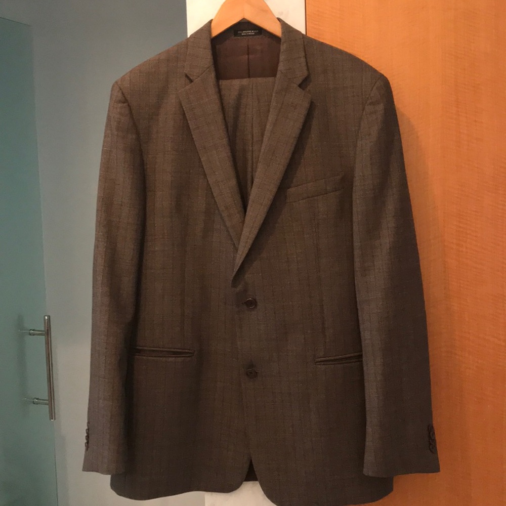 John Varvatos suit brown wool.
